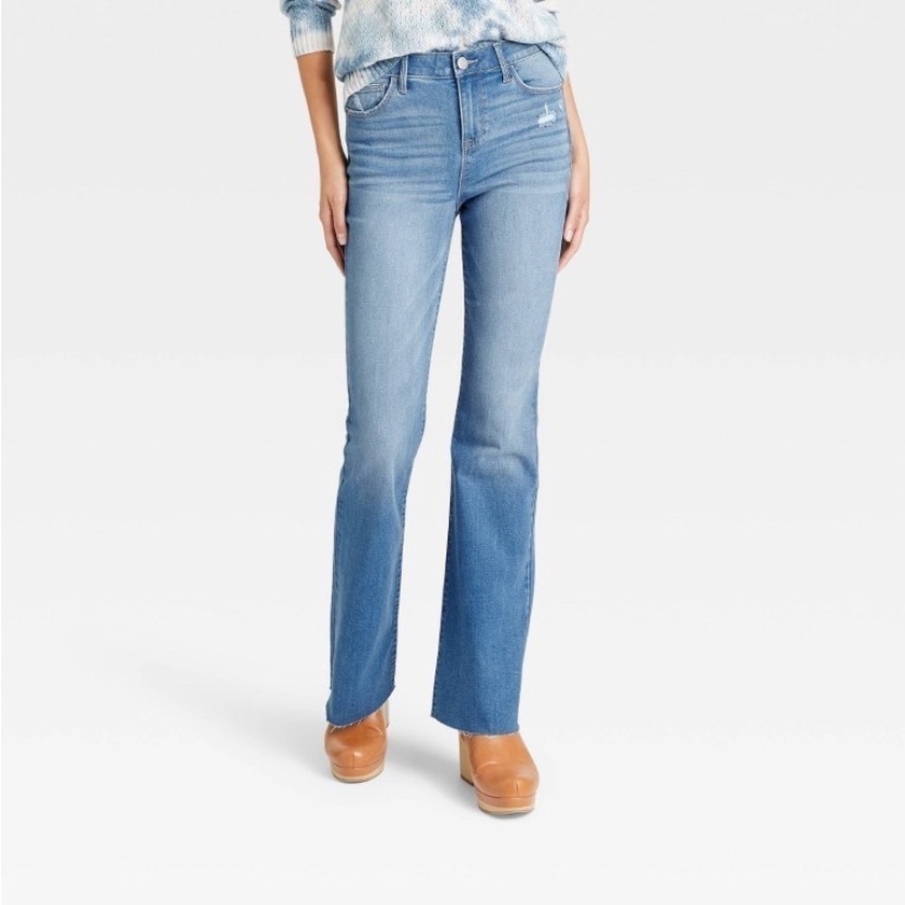 Women's High-Rise Bootcut Jeans - Knox
Rose Light Wash